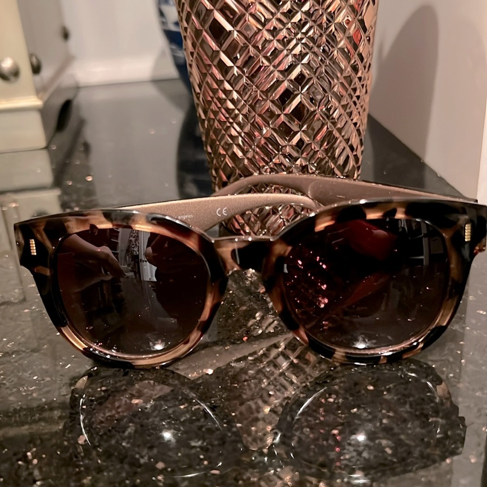 Sunglasses - Tortoise